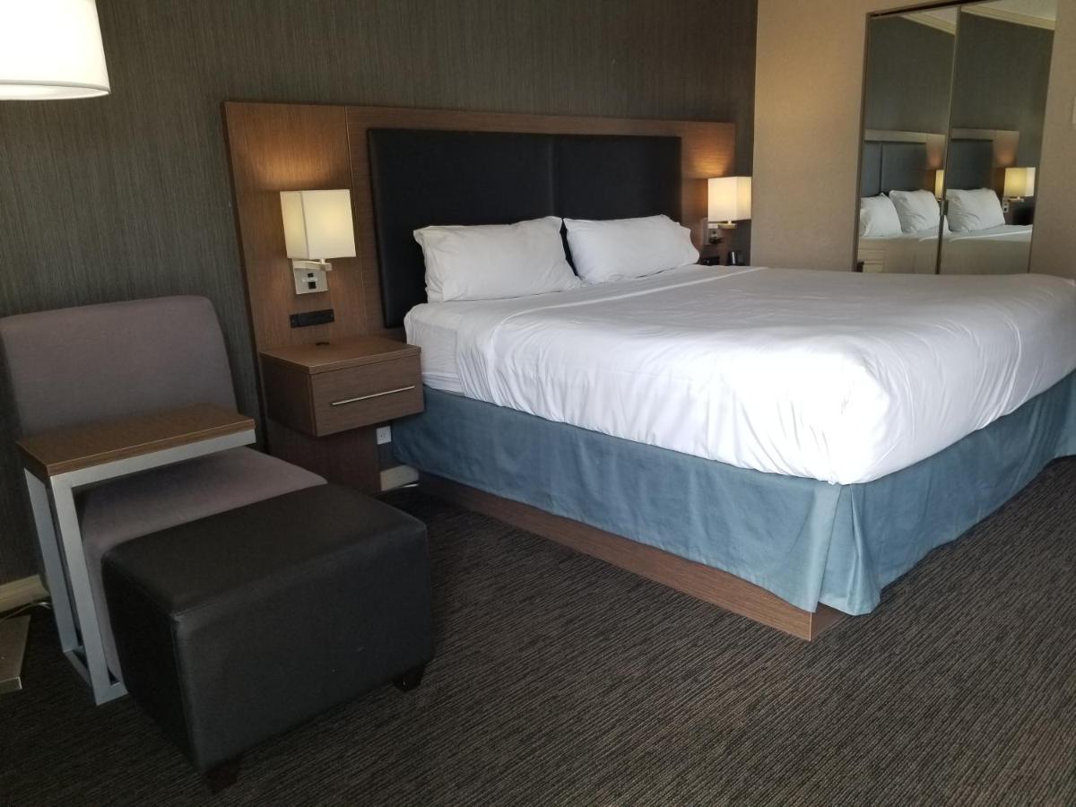 Holiday Inn Express Edmonton Downtown By Ihg Extérieur photo