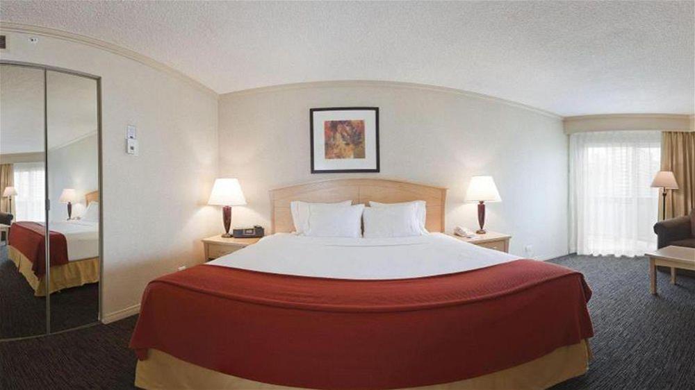 Holiday Inn Express Edmonton Downtown By Ihg Extérieur photo