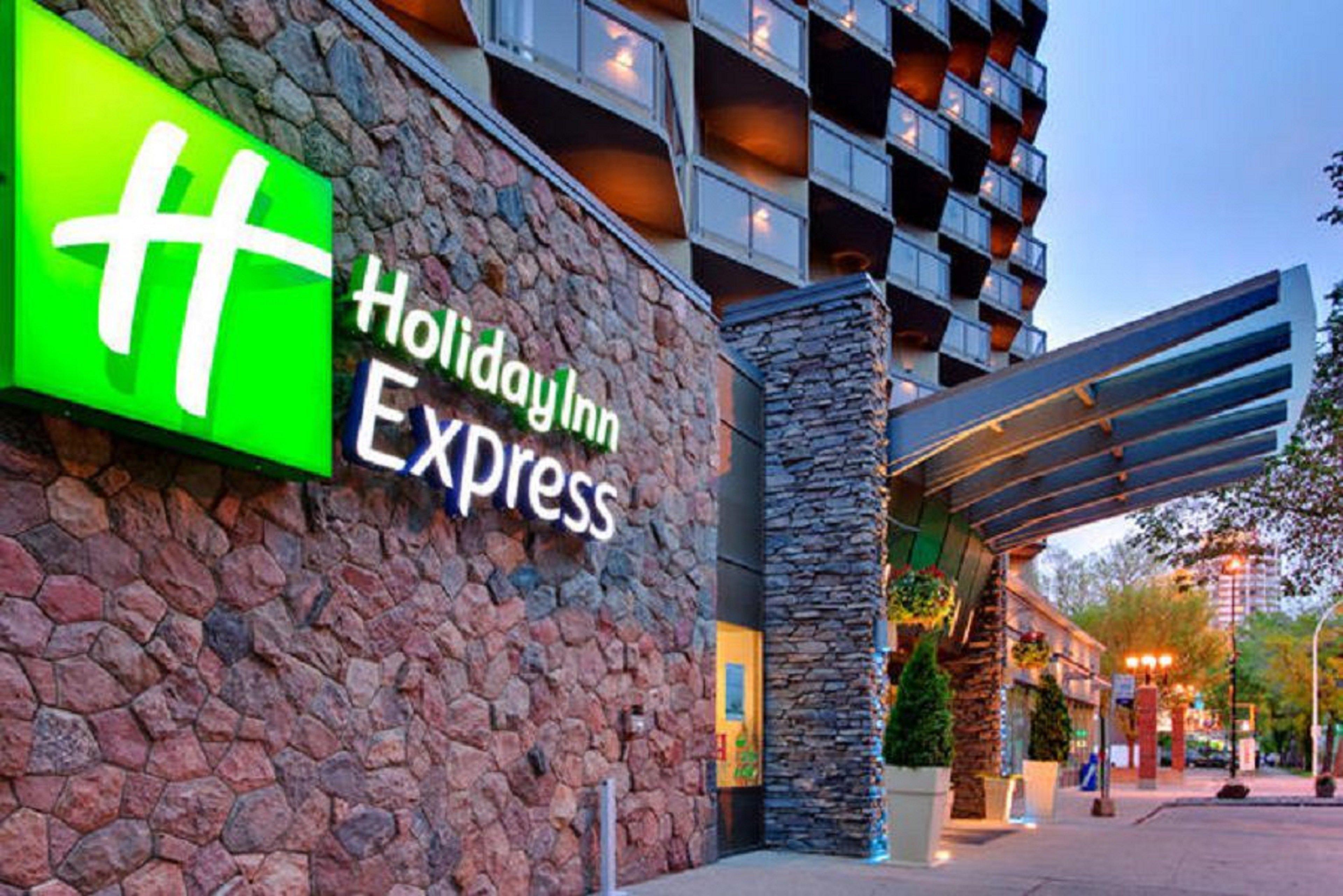 Holiday Inn Express Edmonton Downtown By Ihg Extérieur photo