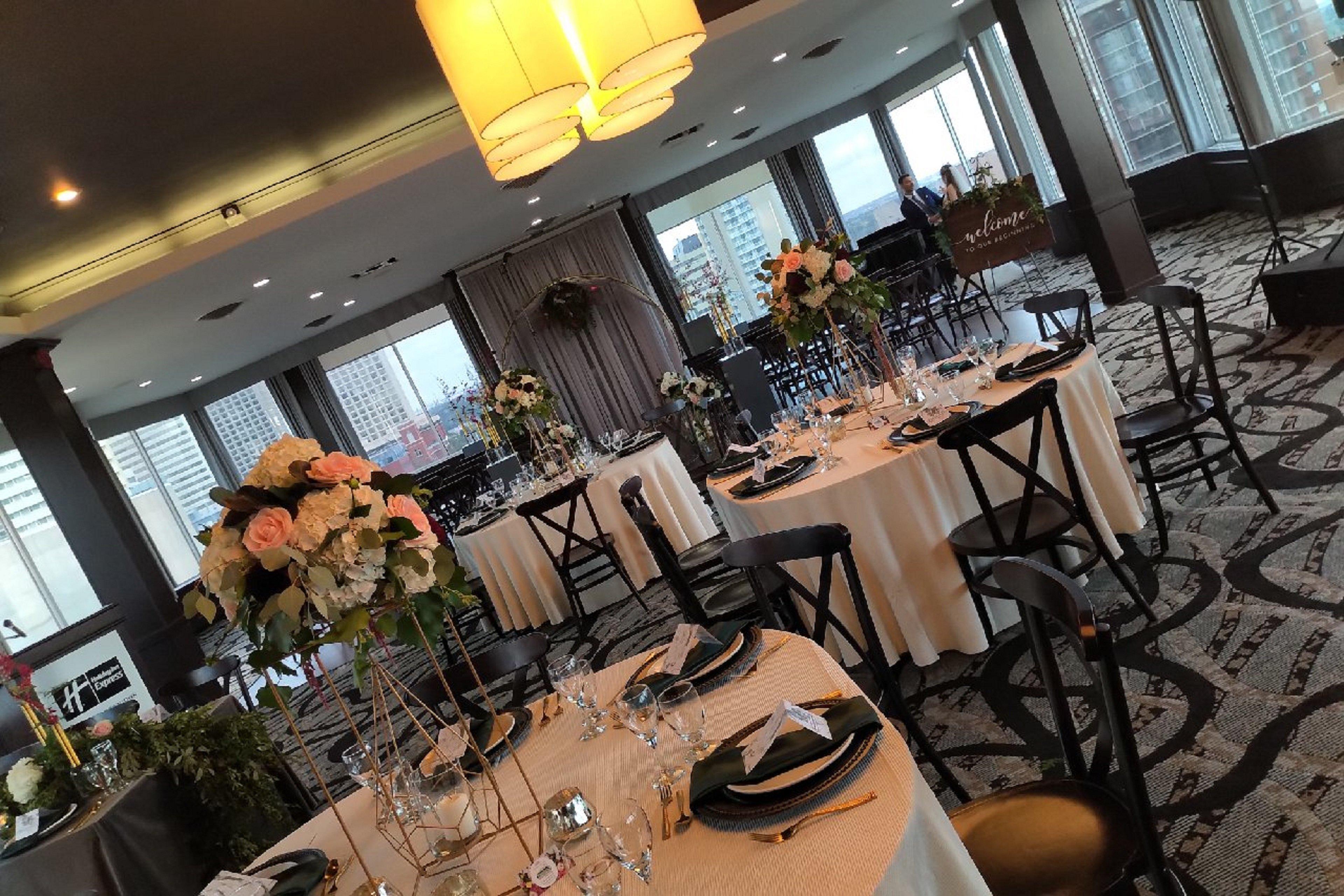 Holiday Inn Express Edmonton Downtown By Ihg Extérieur photo