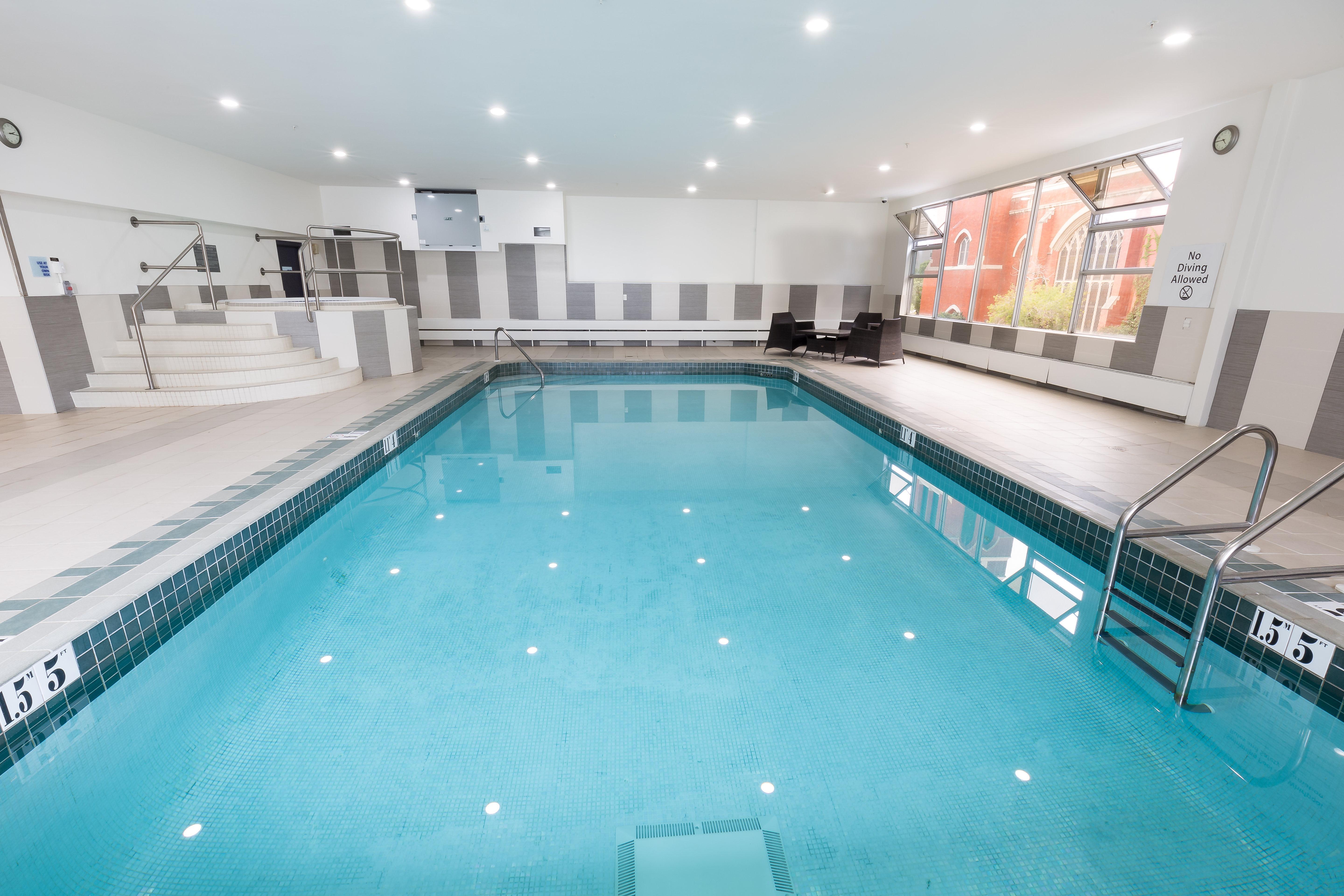 Holiday Inn Express Edmonton Downtown By Ihg Extérieur photo