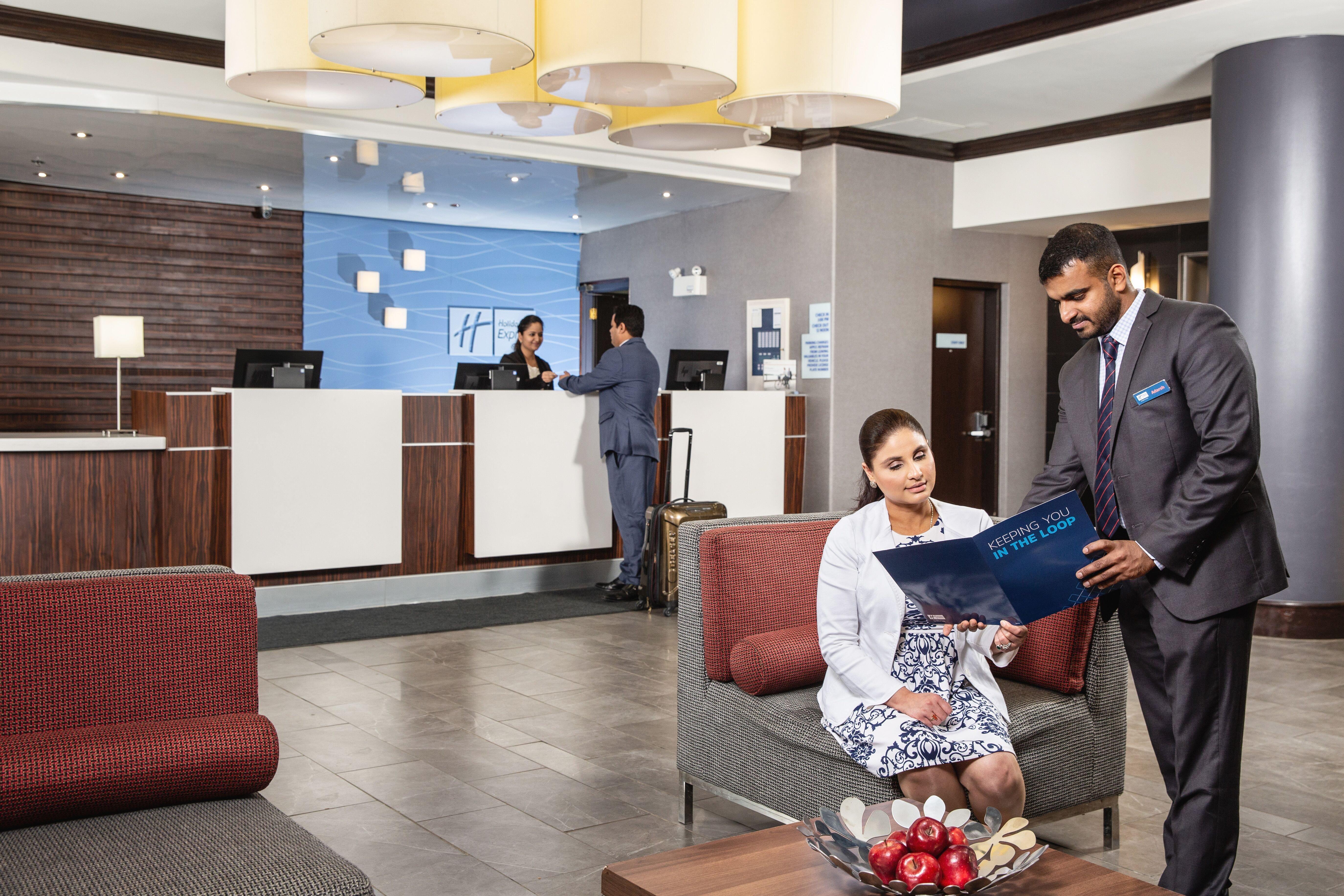 Holiday Inn Express Edmonton Downtown By Ihg Extérieur photo