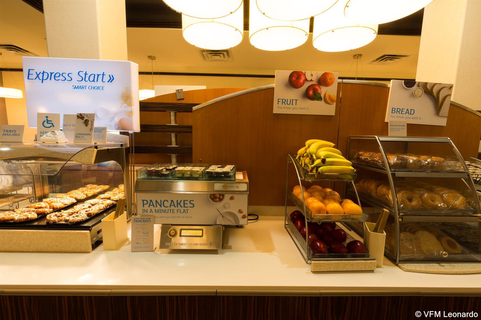 Holiday Inn Express Edmonton Downtown By Ihg Extérieur photo