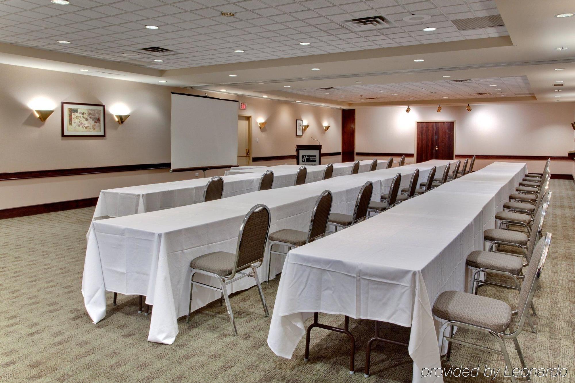 Holiday Inn Express Edmonton Downtown By Ihg Extérieur photo