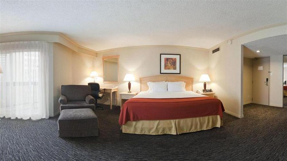 Holiday Inn Express Edmonton Downtown By Ihg Extérieur photo