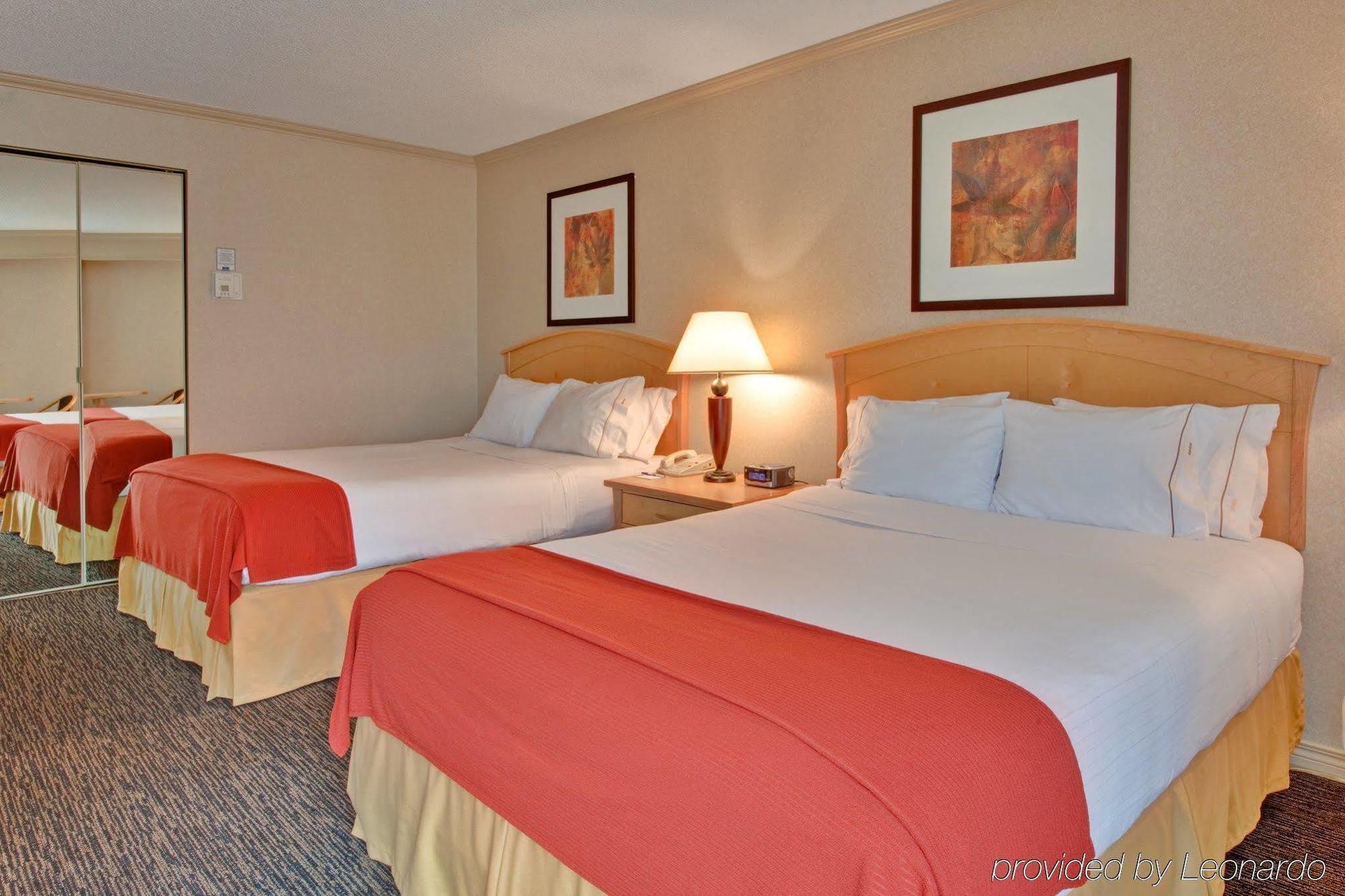 Holiday Inn Express Edmonton Downtown By Ihg Extérieur photo